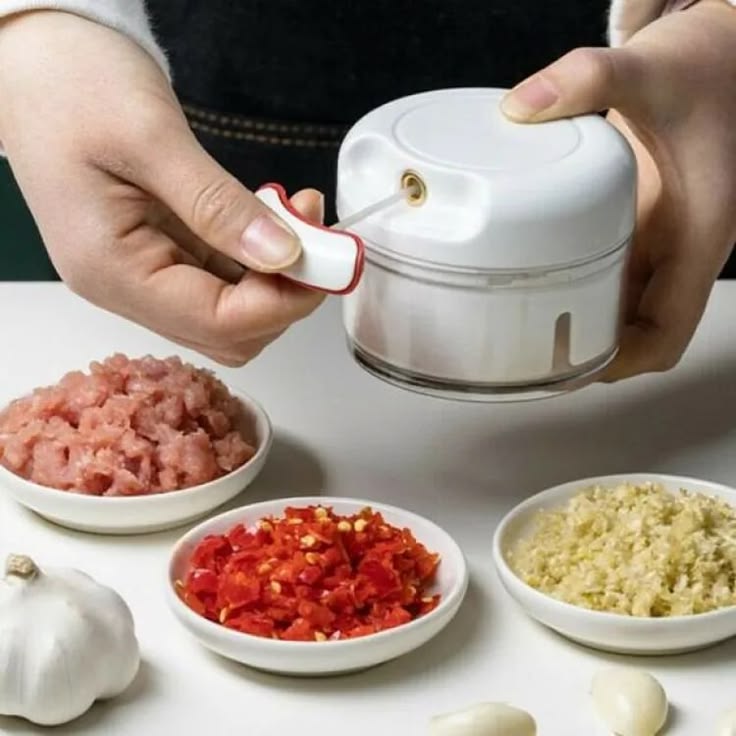 Mini Manual Garlic Chopper – Quick Vegetable Cutter Pakistan