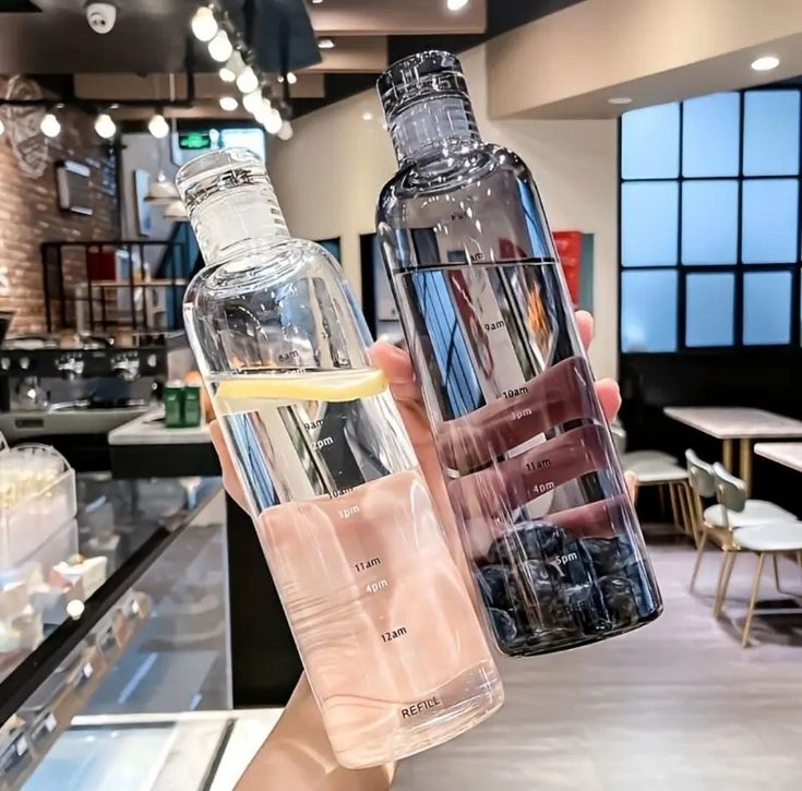 Hot Selling High Borosilicate Gradient Plastic Water Bottle for Men and Women Transparent Plastic Cup Leakproof Simple Water Cup