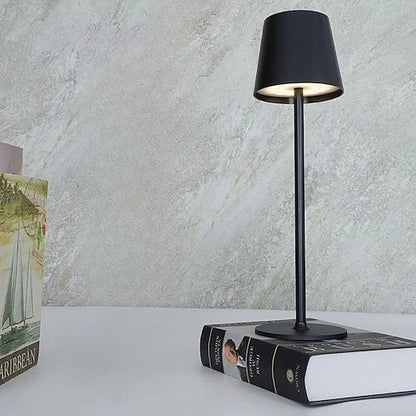 perfect blend of elegance and convenience. 💡Luxury Metal Rechargeable Tap Lamp – Touch Night Light